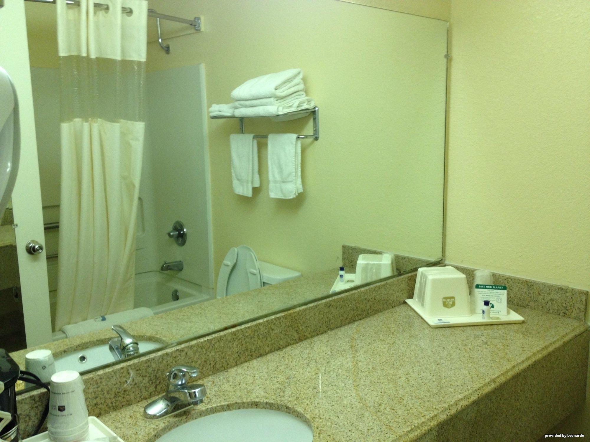American Inn & Suites West Memphis Esterno foto