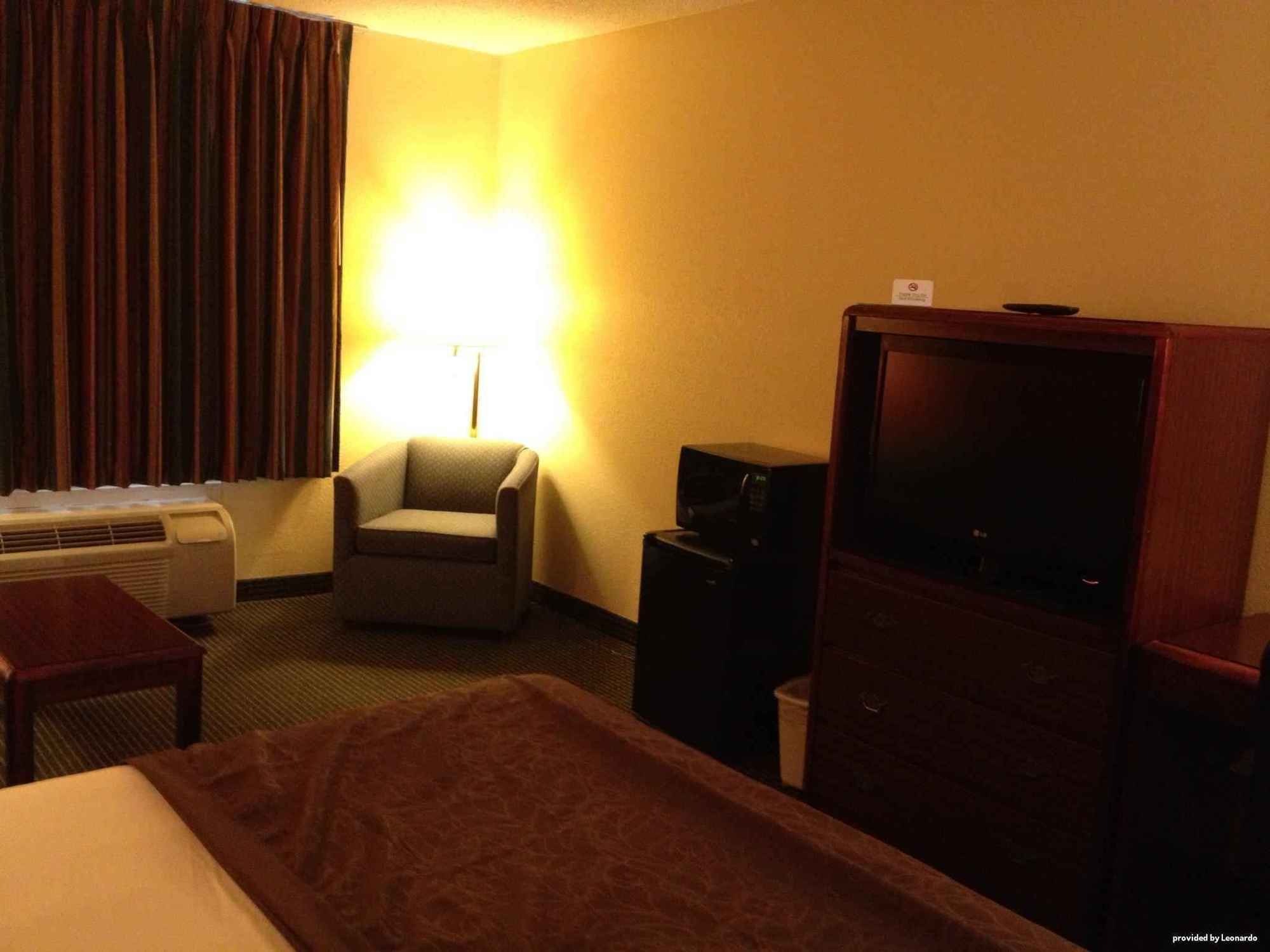 American Inn & Suites West Memphis Esterno foto